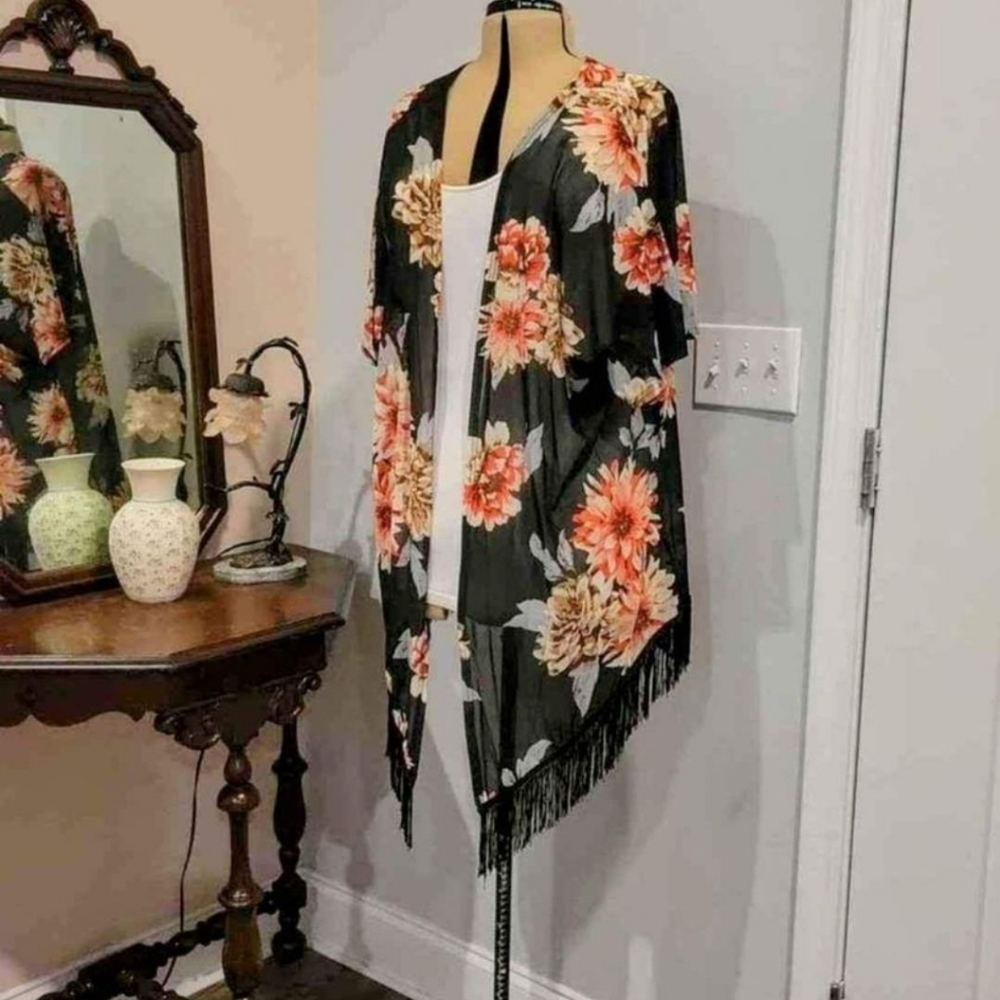 NEW 2X Floral Sheer Stretchy Kimono Top